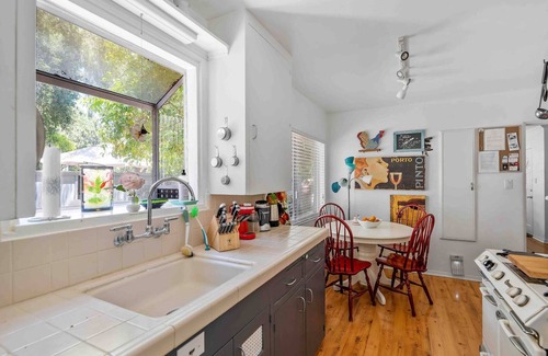 Ojai Maison | Charming 2 bedroom home located steps from downtown Ojai - walk to everything!