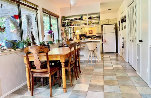 Austin Maison | Charming 2-bedroom home in south Austin