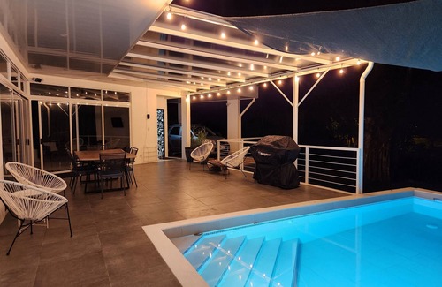 Canton Hojancha Maison | Charming 2-bedroom house in lovely Puerto Carrillo with WiFi, AC