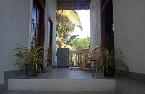 Kathaluwa Maison | Charming 2-bedroom house 700 m to beach with AC, WiFi in welcoming Ahangama