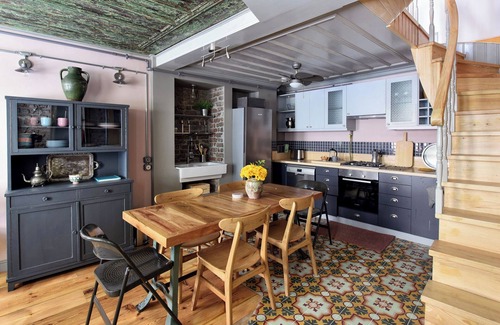 Balat Maison | Charming 2-bedroom house with WiFi and AC in vibrant Istanbul