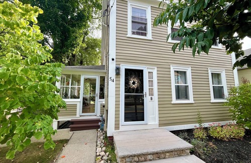 Peabody Maison | Charming 2-bedroom house with WiFi, AC in lovely Peabody
