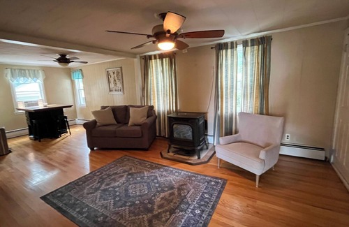 Peabody Maison | Charming 2-bedroom house with WiFi, AC in lovely Peabody