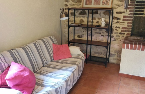 Cuille Maison | Charming 2-bedroom house in soothing Cuillé with WiFi