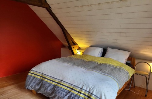 Cuille Maison | Charming 2-bedroom house in soothing Cuillé with WiFi