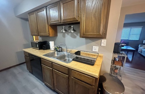 DeKalb Maison | Charming 2-bedroom house in DeKalb