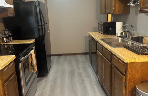DeKalb Maison | Charming 2-bedroom house in DeKalb