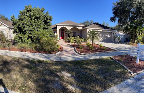 Greater Northdale Maison | Charming 2-bedroom house in welcoming Tampa with AC