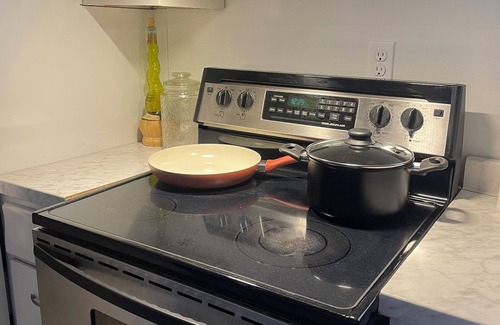 Utica Maison | Charming 2-bedroom house in Utica located in the Arts District