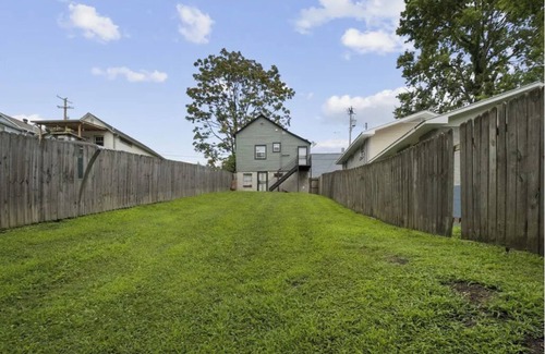 Chestnut Hill Maison | Charming 2-bedroom in heart of Wedgewood Houston
