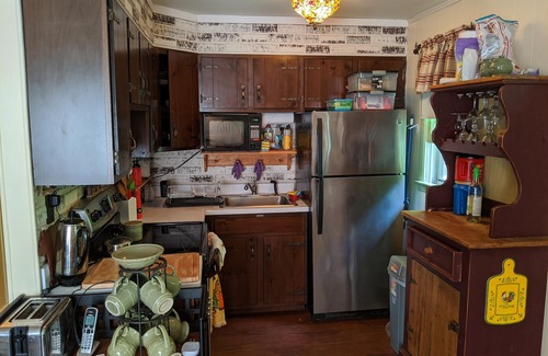 Roscoe Cottage | Charming 2 Bedroom Lakefront Cottage in the Catskill Mountains
