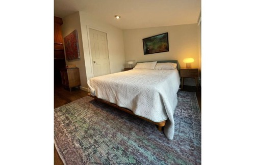 Jefferson Cabine | Charming 2 bedroom log cabin on a serene lake