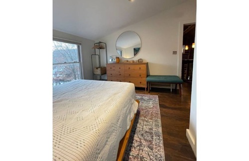 Jefferson Cabine | Charming 2 bedroom log cabin on a serene lake