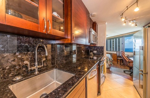 Waikiki Copropriété | Charming 2-bedroom separate entry condos in fabulous Honolulu with Free Parking