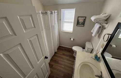 University District Maison | Charming 2-Bedroom Townhome with WiFi and AC in fantastic Columbus
