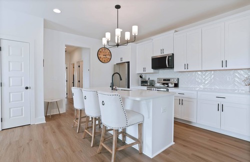 Auburn - Opelika Maison | Charming 2-bedroom townhome with WiFi and AC in Auburn
