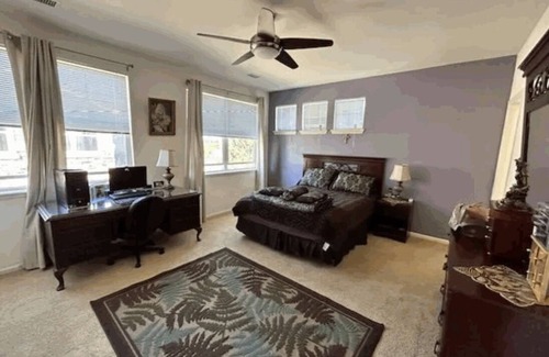 Aurora Maison | Charming 2-bedroom townhome with AC, WiFi