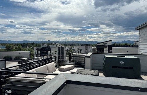 West Colfax Maison | Charming 2-bedroom townhome with superb rooftop patio views, AC, and internet