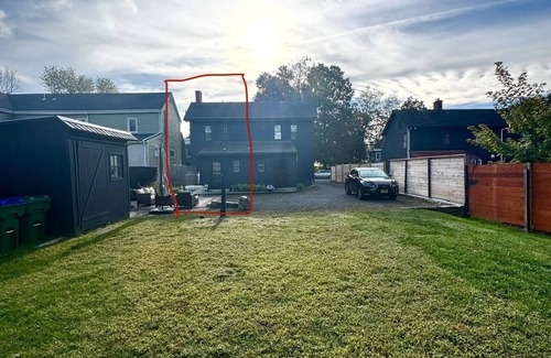 Little York Appartement | Charming 2-bedroom Twin private house in serene Milford
