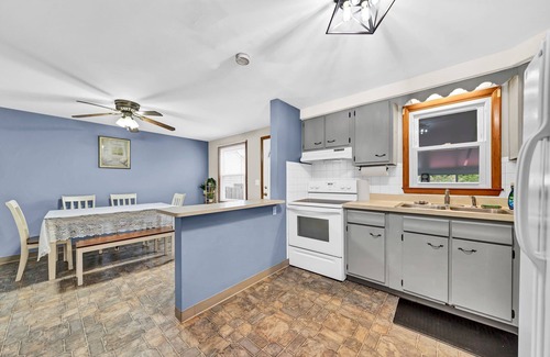 Cheektowaga Appartement | Charming 2-bedroom apartment near airport in peaceful Cheektowaga