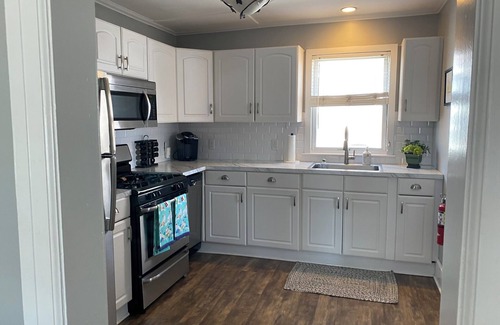 Margate City Maison | Charming 2-bedroom bungalow in beautiful Margate just blocks from the beach!