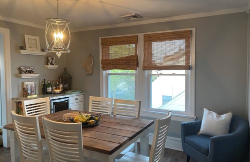 Margate City Maison | Charming 2-bedroom bungalow in beautiful Margate just blocks from the beach!