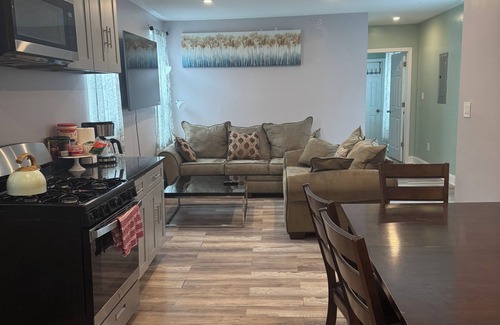 West Philadelphia Appartement | Charming 2-bedroom apartment with WiFi, AC in delightful Philadelphia