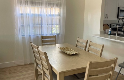 Port Orange Maison | Charming 2-bedroom townhome with WiFi, AC in peaceful Port Orange.