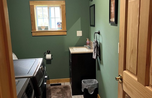 Rock Stream Maison | Charming 2-bedroom vacation home 17 minutes from Watkins Glen International