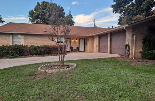North San Antonio - SAT Appartement | Charming 2-Bedroom/1bath near Airport