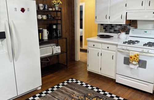 Water Valley Maison | Charming 2-bedroom house with WiFi, HVAC in awesome Water Valley