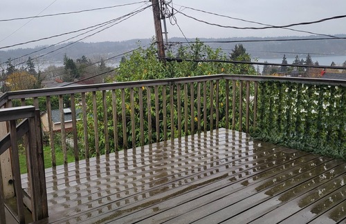 Bremerton Maison | Charming 2-bedroom water view house, WiFi in nice Bremerton