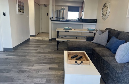 McCully - Moiliili Appartement | Charming 2 bedroom Waikiki Apt, Sleeps 6 with FREE parking