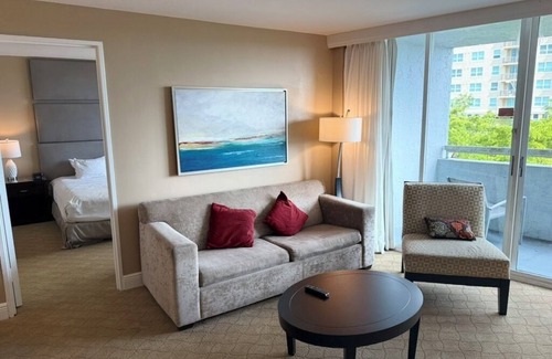 East Fort Lauderdale Copropriété | Charming 2-BR condo with, fitness room in Ft. Lauderdale and 2 blocks from beach
