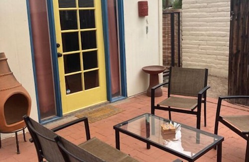 Tucson Maison | Charming 2 BR Home with Patios and Amazing Sunsets