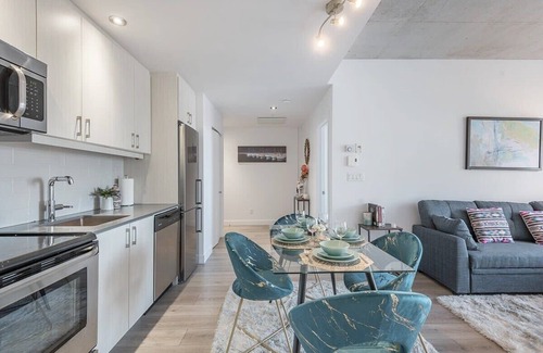 International District Appartement | Charming 2 BR - Indoor Parking