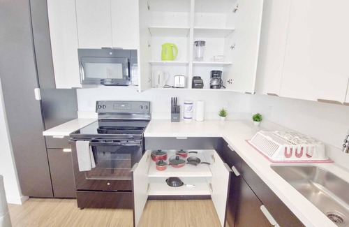 Little Tokyo Maison | Charming 2-BR Penthouse in marvelous Los Angeles with WiFi, AC, fitness room
