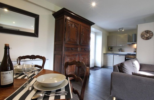 Sainte-Marie-du-Mont Cottage | Maison cosy avec jardin, proche Utah Beach, équipements bébé, animaux acceptés, détente assurée