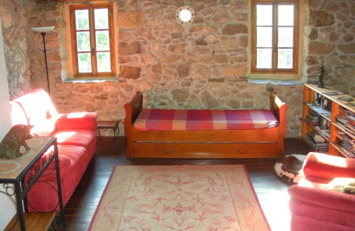 Oust Maison | Maison de charme et de caractere 2* dans hameau tranquille de montagne .