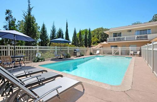 La Mesa Appartement | Charming 2 Room La Mesa Casita w/Pool, BBQ & Yard