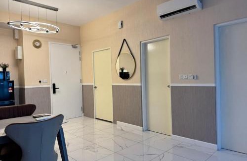 Kampung Pantai Dalam Appartement | Charming 2-Room with Amenities
