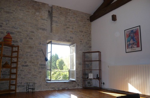 Saint-Clement Maison | Maison de village de 210 m2 plein de charme sur 2 niveaux avec cour et terrasse