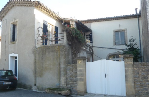 Saint-Clement Maison | Maison de village de 210 m2 plein de charme sur 2 niveaux avec cour et terrasse