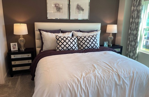 Glendale Appartement | Charming 2bd 2bth apartment with AC WIFI walking distance Glendale Galleria