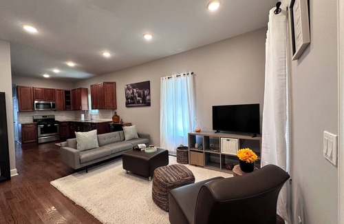 Rahway Maison | Charming 2bedroom Apt walking distance to Downtown Rahway & Train Station to NYC