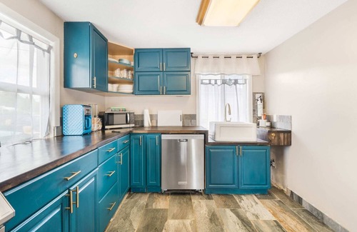 Warrenton Maison | Charming 2BR/1BA Retreat Near Astoria & Beach
