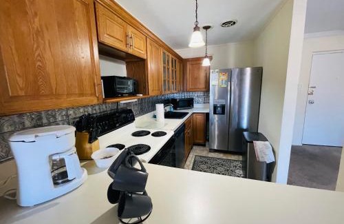 Elkins Park Appartement | Charming 2br 2b In Elkins Park, Parking, Pool