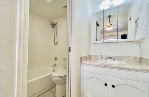 Gilbert Copropriété | Charming 2BR/2BA Retreat in Quiet Gilbert Neighborhood - Near Vibrant Downtown!