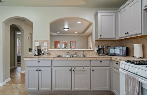St. Johns Maison | Charming 2BR Getaway | Near Downtown & Mueller