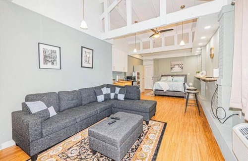 Brookland Maison | Charming 2BR Hideaway & comfortable Stay in NE DC!